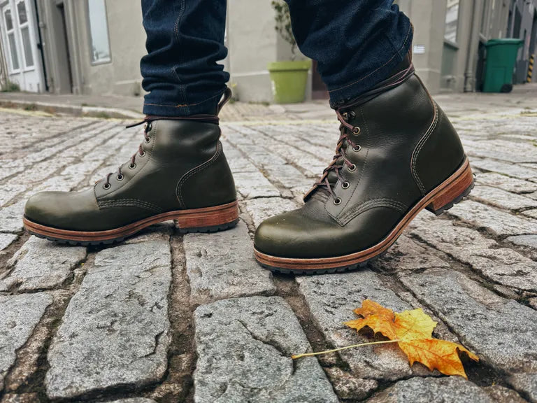 CNET reviews the BUXTON boot