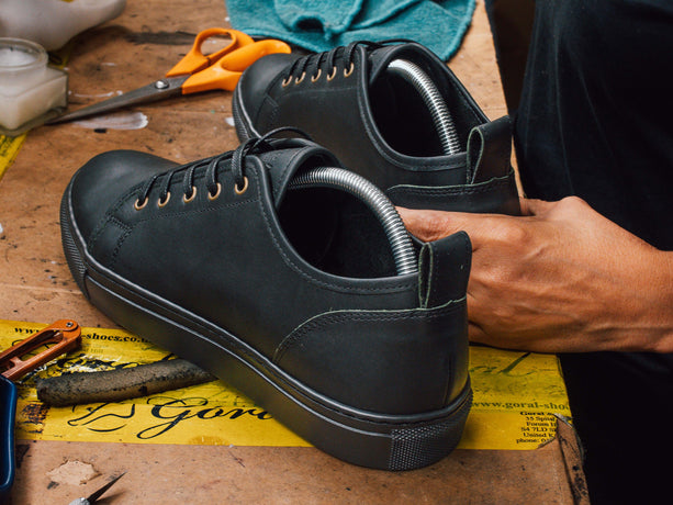 Rose Anvil x GORAL SMUGS Alien Blood Core Leather Sneakers | SMUGS Men’s Trainers