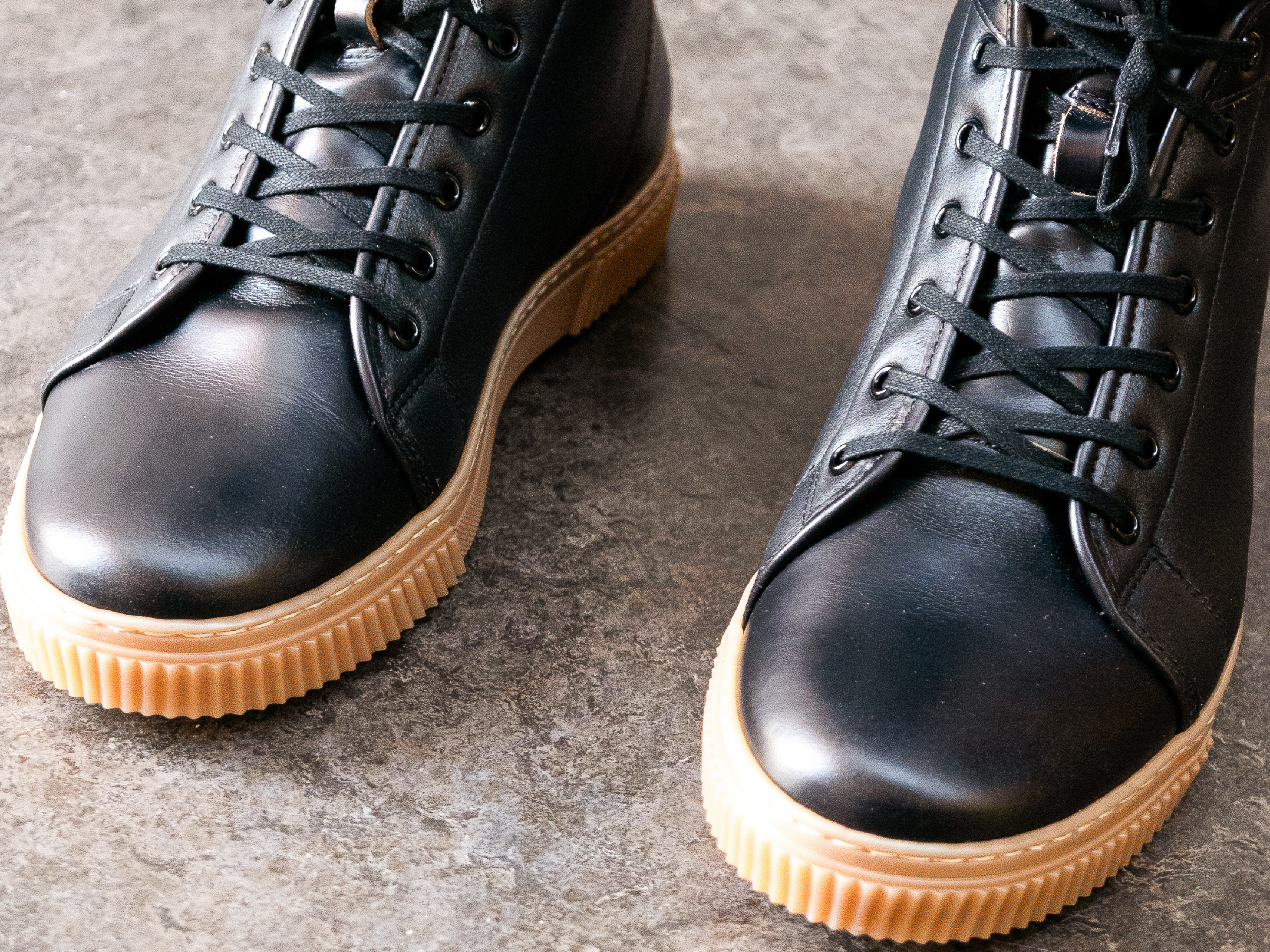 The "MUGGS" 2.0 - Horween Black Leather PRE-ORDER - GORAL 