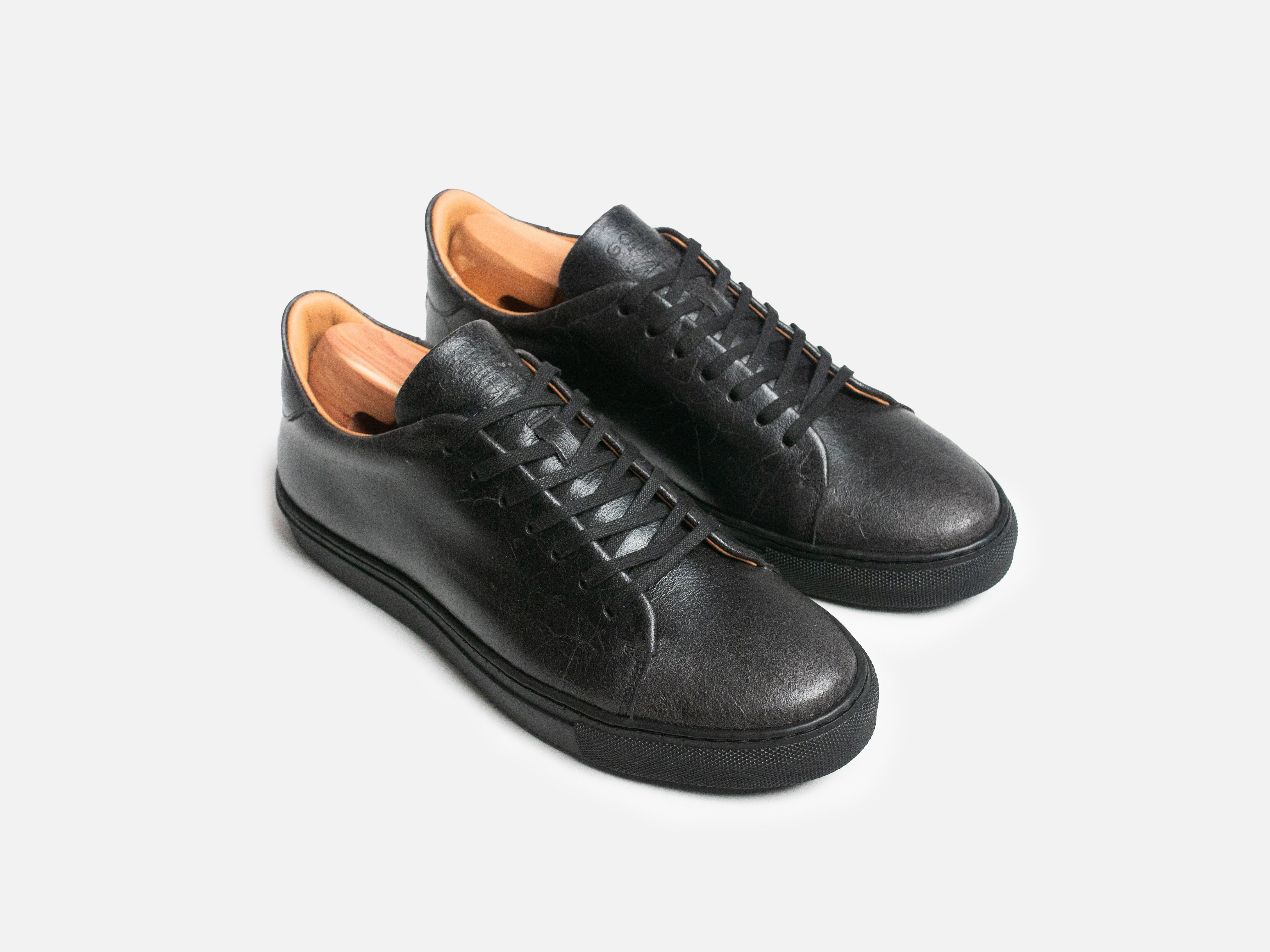 MELLOR II Sneaker - Charles F Stead Crazy Cow Black