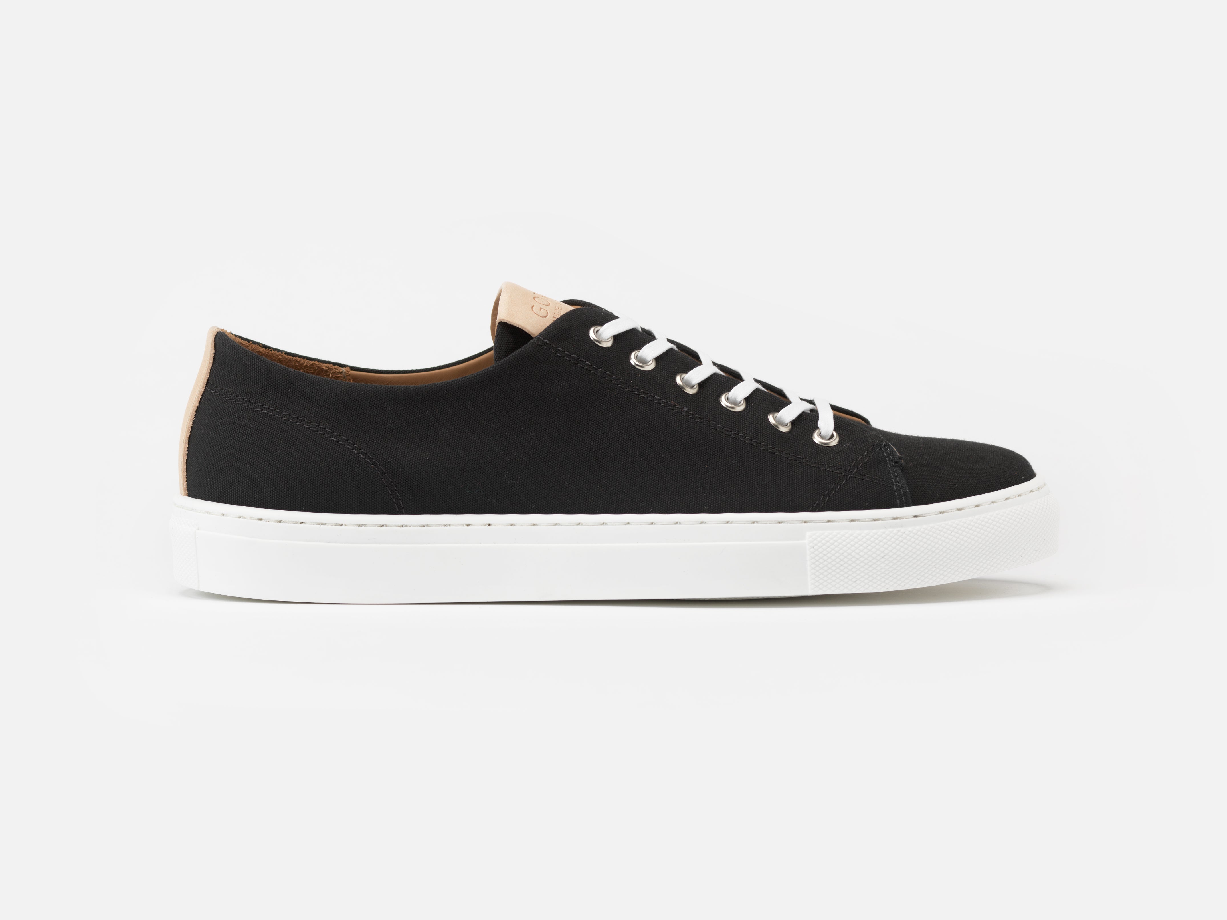 The Skelton Waxed Cotton Black